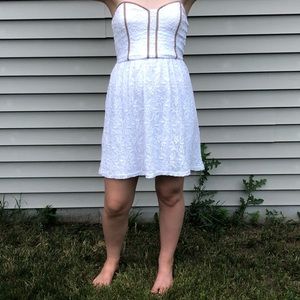 White strapless dress